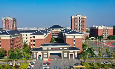 江门市新会区广雅学校环境