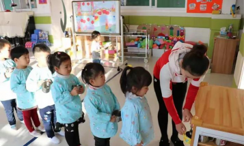 东港市前阳镇榆枝村幼儿园环境