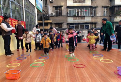 内蒙古西卓子山水泥厂幼儿园环境