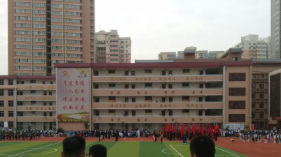 西安市尊德中学环境