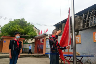 卢峰镇长乐小学