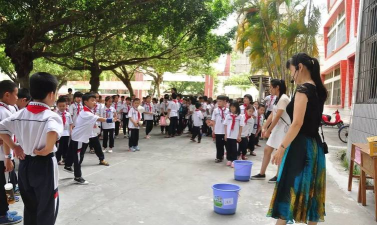 汕头市龙湖区内充公小学