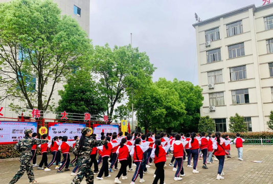 定州市嵩山少年军校