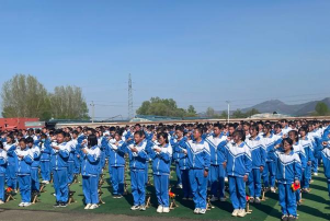 平泉县小寺沟中学环境