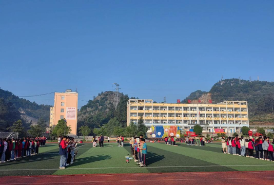 华坪县兴泉镇文乐附中