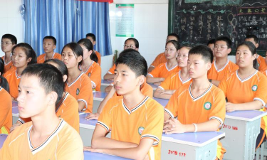 新乡县古固寨镇中街学校