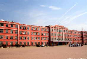 瓦房店市第四十二中学环境