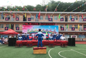 柏山寺乡柏山寺中学