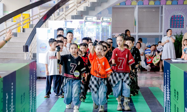 剑河县粉盒街舞俱乐部