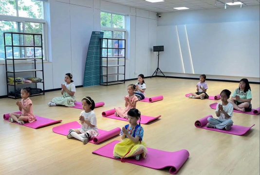 丽水市星宝贝模特培训有限公司