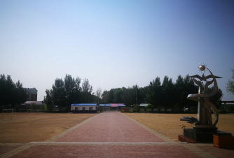 龙江县哈拉海乡中心学校