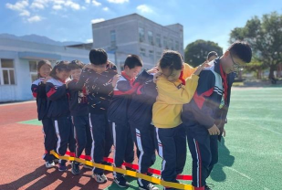 平阳县闹村乡中心小学