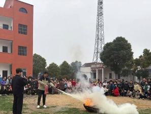 梅山镇龙湾小学