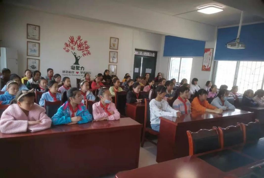 梅山镇龙井小学