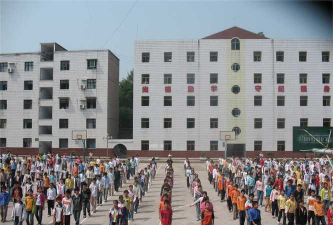 丰都县暨龙乡初级中学校