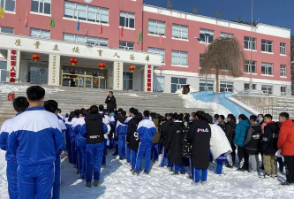 长白县马鹿沟镇龙岗中学