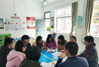 东山镇东明小学