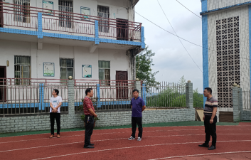 广安区代市镇梭罗小学校