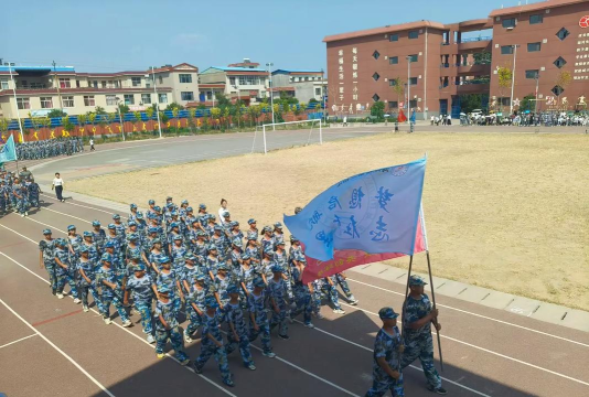 月山镇第二初中