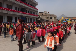 长阳县龙舟坪镇教工幼儿园