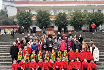 落卜镇中心小学