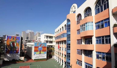 昆明市春城小学