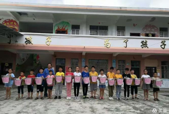 石南镇东龙小学