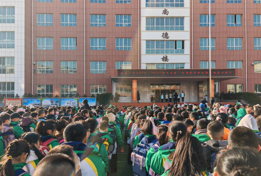 临夏市南龙镇南川小学