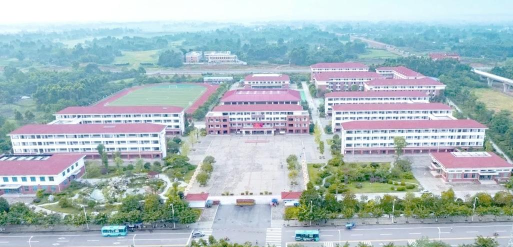 四川省邛崃市第一中学