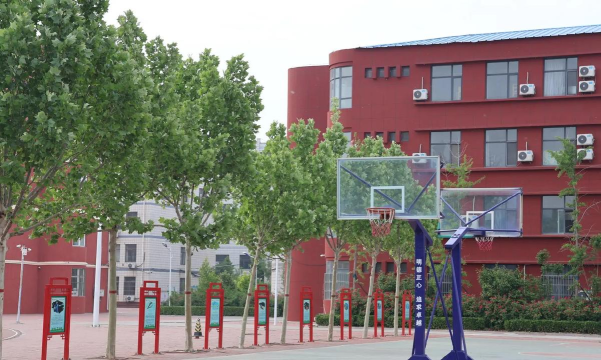 济南市商河县明德中学