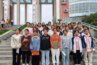 醴陵市栗山坝镇梅霞中学