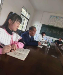 新田铺镇长冲铺中学