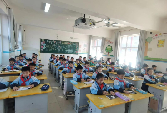 海伦市向阳小学