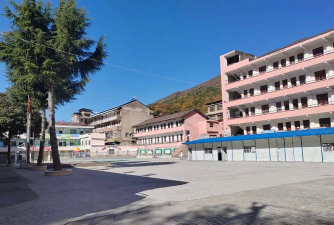 榔坪镇乐园初级中学