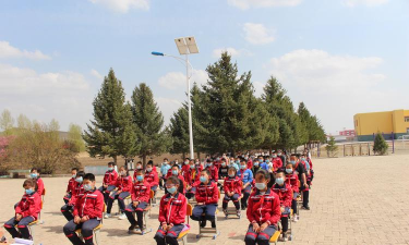 吐列毛杜镇小学