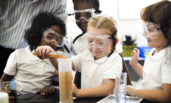 临汾市铁路三校