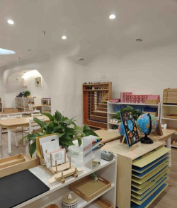 长春市育童蒙特梭利双语幼儿园