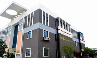 青岛西海岸新区绿泽电影美术学校