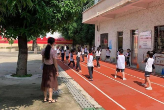 佛山市顺德区杏坛光辉小学