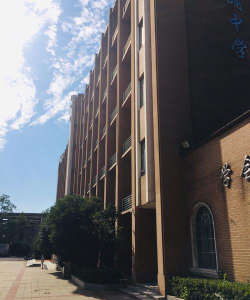 沧州市向明中学