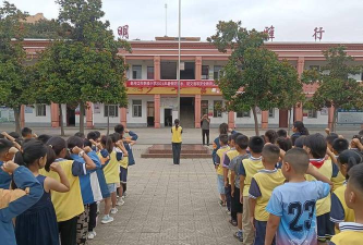 老河口市孟楼镇李河中心小学