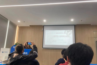 德钦县启萌教育精品培训有限责任公司