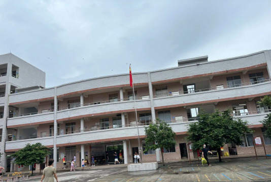望夫镇中心小学