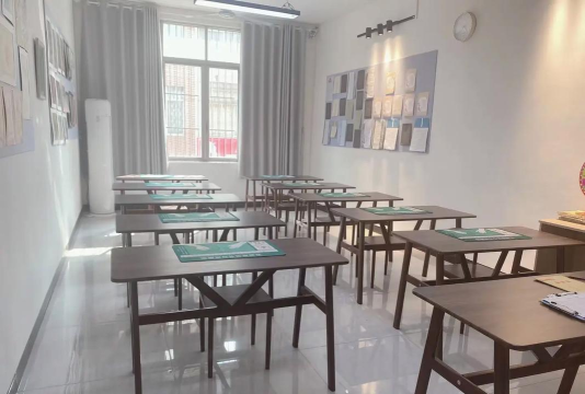 和田七彩童画艺术培训有限公司