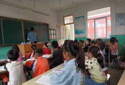 曾都区三里岗镇尚店中心小学