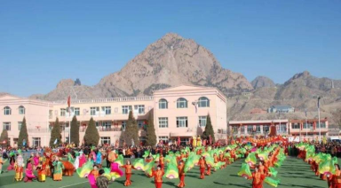 包头市九原区沙尔沁中学