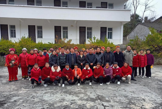 长阳县榔坪镇大吉岭小学