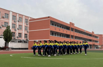 信阳市平桥区平桥街道办事处十八里小学