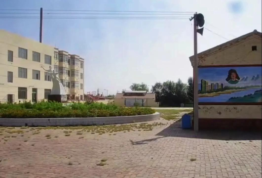 乌拉特后旗乌盖中心校