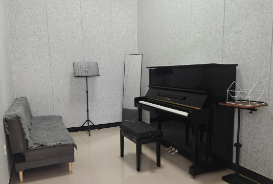 重庆市沙坪坝区三中英才艺术培训中心有限公司